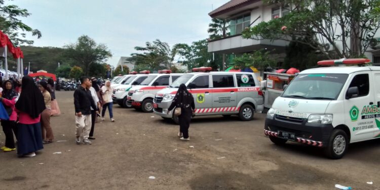 Mobil Ambulance Siaga di Khitanan Massal Kartar Cileungsi