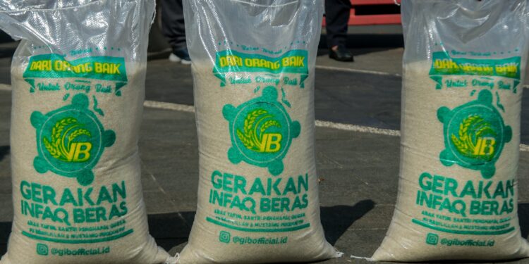 Pemkot dan GIB Bogor Salurkan Beras 54,3 Ton untuk Ponpes di Kota dan Kabupaten Bogor