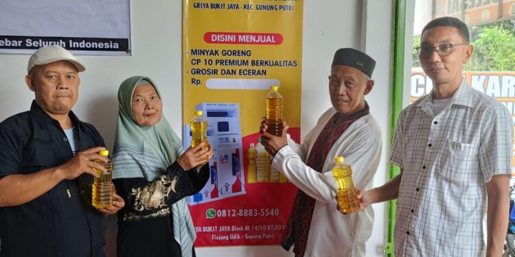 Aji Setyo Buwono Resmikan Outlet Minyak Goreng Indonesia di Perum Griya Bukit Jaya Gunung Putri