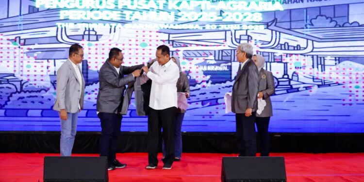 Dikukuhkan sebagai Alumni Kehormatan KAPTI-Agraria, Pudji Prasetijanto Hadi: Semangat Baru untuk Berkontribusi di Kementerian ATR/BPN