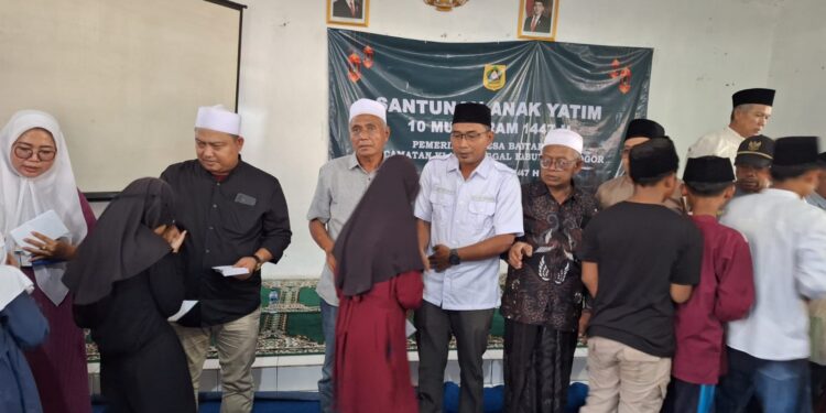 Pererat Kasih Sayang, Pemdes Bantarjati Berbagi Kepada 103 Anak Yatim