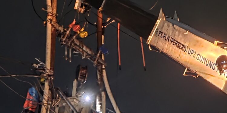 PLN Gerak Cepat Pantau Kondisi Banjir yang Melanda Jonggol
