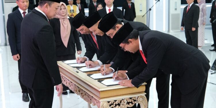 Lantik 79 Pejabat Struktural Se-Indonesia, Menteri Nusron Tekankan Semangat Nationwide dan Sistem Meritokrasi
