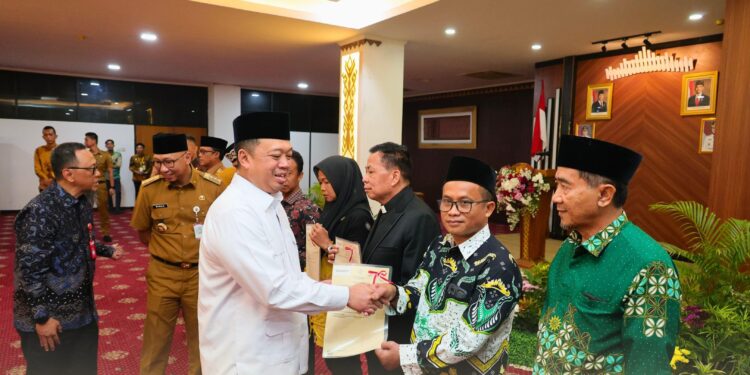 Terima Sertipikat Tanah Wakaf dari Menteri Nusron, Perwakilan NU Lampung Timur Apresiasi Dukungan BPN