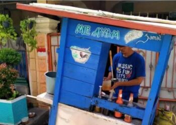 Mie Ayam Gerobak: Kuliner Sederhana yang Menyimpan Sejarah dan Cita Rasa Budaya