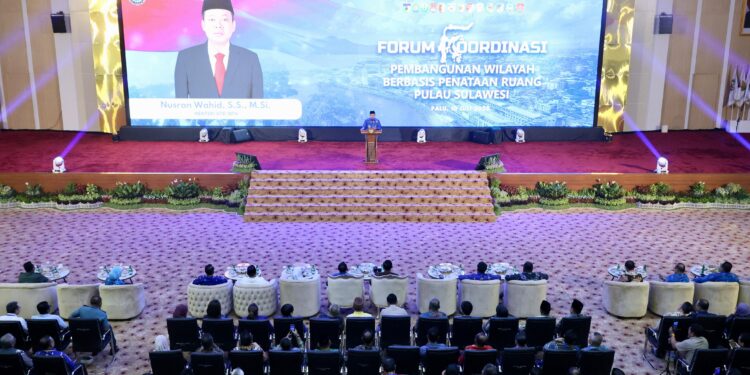 Pada Forum Koordinasi Pembangunan Wilayah Berbasis Penataan Ruang, Menteri Nusron Ajak Kepala Daerah Se-Sulawesi untuk Revisi RTRW dan RDTR