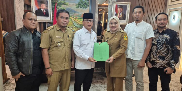 Desa Sukawangi Diusik Kemenhut, Mendes Akan Naik Gunung