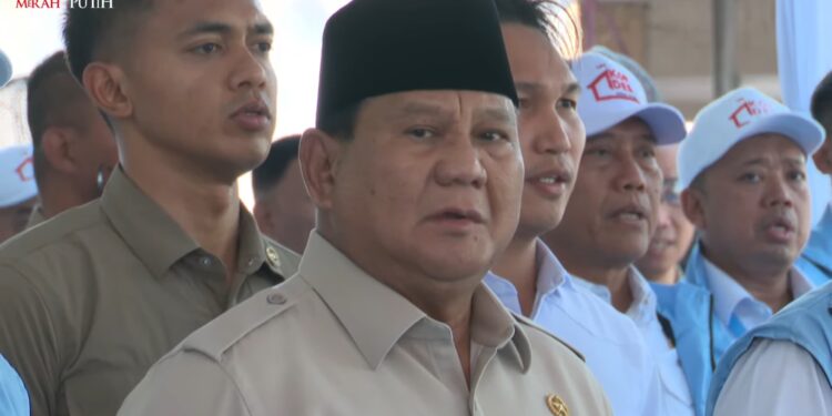 Menteri Nusron Dampingi Presiden Prabowo Resmikan 80.000 Koperasi Desa Merah Putih