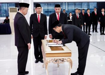Lantik Jabatan Baru di Lingkup Eselon II, Menteri Nusron Ingatkan 80% Tugas Pokok Kementerian ATR/BPN Adalah Pelayanan