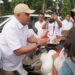 Bupati Bogor Bagikan Bendera Merah Putih Gratis Ajak Warga Semarakkan HUT ke-80 RI dengan Memasang Bendera Merah Putih