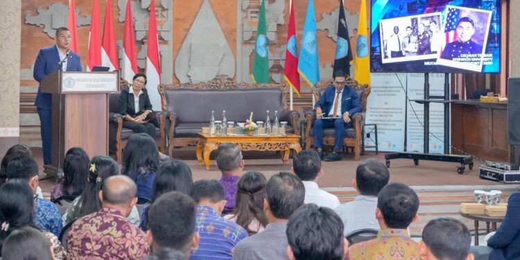 Kuliah Umum Universitas Mahendradatta, Wamen Ossy Ceritakan Peran Reforma Agraria untuk Pengelolaan Tanah