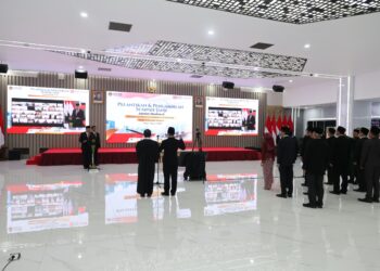 Lantik Pejabat Struktural, Wamen Ossy Ajak Jajaran Mengabdi kepada Negara dengan Penuh Dedikasi