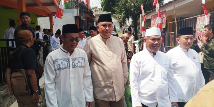 Jumling di Karang Tengah, Bupati Rudy Susmanto Tinjau Pembangunan Masjid