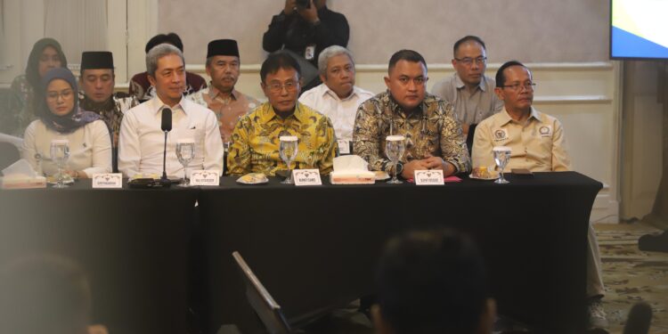 Tangani Masalah Sampah, Bupati Bogor Hadiri Rakor