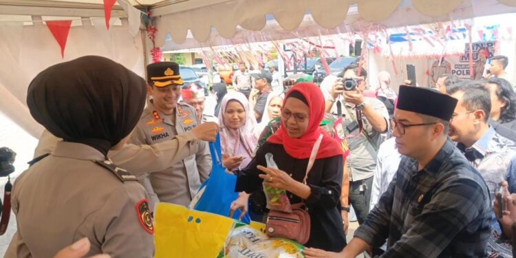 Polres Bogor Gelar Gerakan Pangan Murah, Salurkan 25 Ton Beras untuk Warga