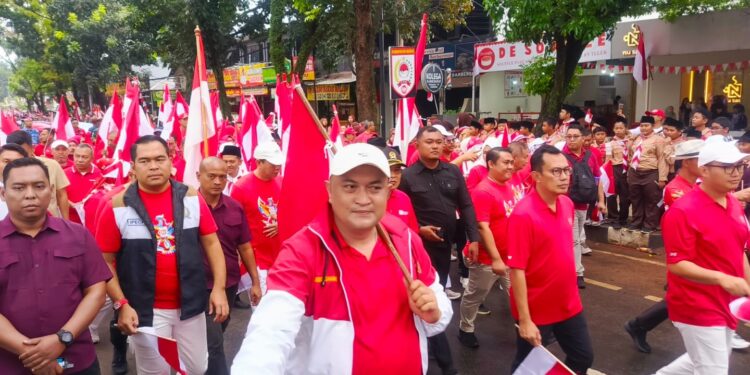 Ribuan Masyrakat Ikuti Kirab Bendera Merah Putih Sepanjang 600 Meter di Kabupaten Bogor