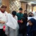 Keluarga Junsam Berikan Bantuan Peralatan Sekolah ke Anak Yatim