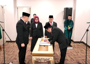 Lantik Pejabat Fungsional, Wamen Ossy Harapkan Peran Dosen Lektor dalam Transformasi STPN