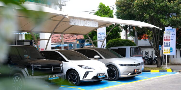Empat SPKLU Center Hadir di Jawa Barat, Perjalanan dengan Mobil Listrik Kini Lebih Nyaman