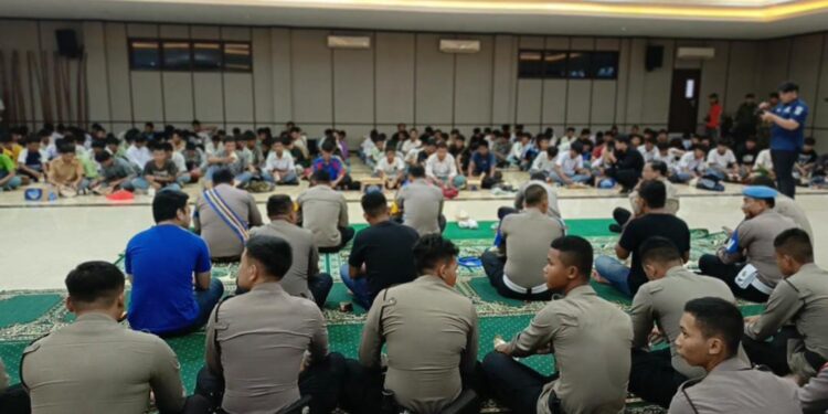197 Pelajar Diamankan Polres Bogor Saat Hendak Ikut Aksi di Jakarta : 16 Orang di Periksa