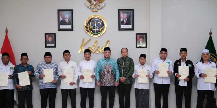 Serahkan 11 Sertipikat Tanah Wakaf untuk PCNU Kalimantan Selatan, Menteri Nusron Dorong Kolaborasi Lintas Organisasi Keagamaan