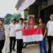 Peringati HUT RI ke-80, Pemerintah dan Polsek Sukamakmur Bagikan Bendera Merah Putih ke Warga dan Pengguna Jalan