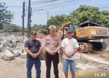 Jembatan Cibarengkok Di Bangun, Kanit Lantas Polsek Klapanunggal IPDA. Idabagus Ari Berikan Himbauan