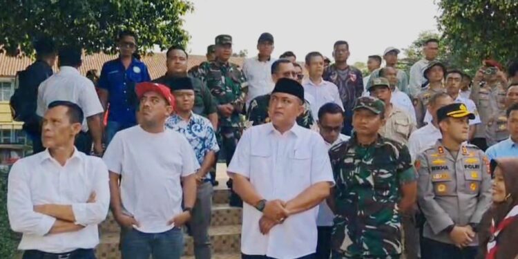 Bupati Bogor Tinjau SMKN 1 Cileungsi yang Roboh, Pastikan Korban dan Proses Belajar Mengajar Tertangani