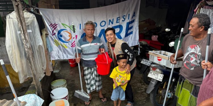 Indonesia CARE Salurkan Bantuan untuk Warga Terdampak Banjir Bandang di Denpasar