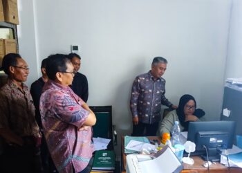 Sambangi Disdukcapil, Denny Mulyadi Tekankan Hal ini