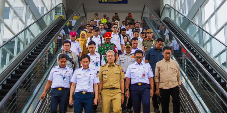 Dedie Rachim dan Dirut KAI Bahas Pengembangan Transportasi Massal