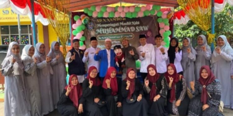 Tausiyah Isi Maulid Nabi Muhammad SAW di SDN Nambo 01