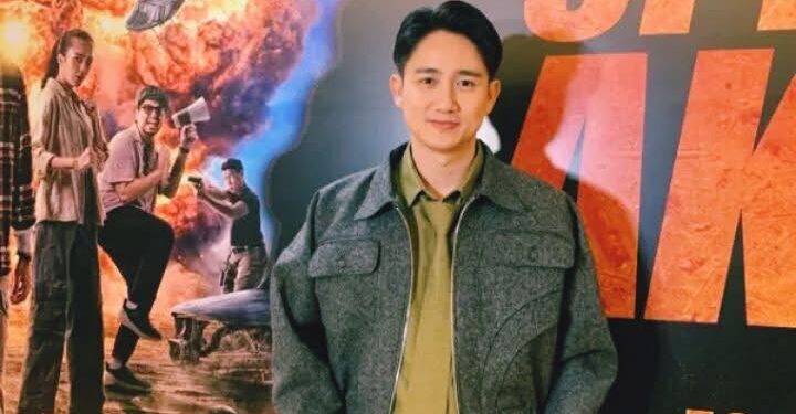Kenny Austin Ceritakan Perjuangan dari Nol hingga Sukses Main Film Komedi-Aksi Si Paling Aktor