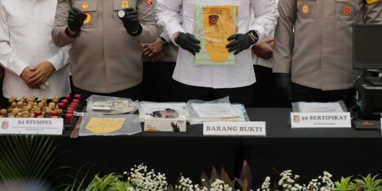 Setahun Pemerintahan Presiden Prabowo, Menteri Nusron Perkuat Digitalisasi Pertanahan untuk Melawan Mafia Tanah