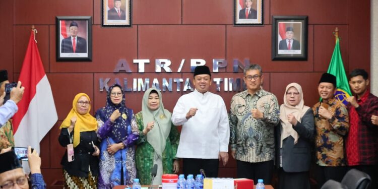 Dari Hati ke Hati, Menteri Nusron Bahas Sertipikasi Tanah Wakaf dan Rumah Ibadah di Kaltim