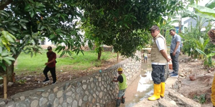 H. Achmad Fathoni Kawal Drainase Situsari Cileungsi, Janji Tiga Tahun Terwujud