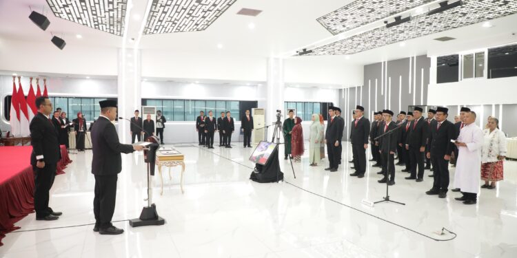 Lantik 804 Pejabat, Menteri Nusron: Pelantikan Berkala Cerminkan Organisasi yang Sehat
