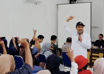 Mensos Tinjau Penyaluran Bansos di Cibinong, Pastikan Tepat Sasaran dan Bebas Potongan