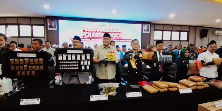 Polres Bogor Ungkap 114 Kasus Narkoba dan Miras Oplosan di Hari Sumpah Pemuda