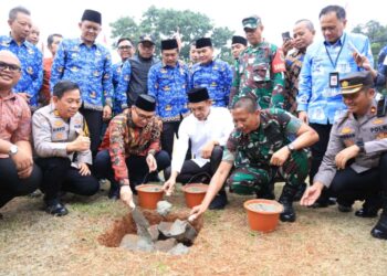 Jaro Ade Hadiri Ground Breaking Kopdes Merah Putih di Desa Waru