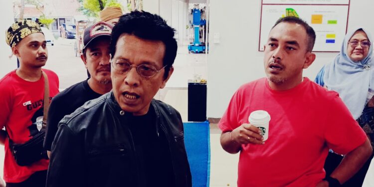 Kecil Dibasmi, yang Besar Dibiarkan: Adian Napitupulu Desak Pemerintah Berantas Impor Tekstil Ilegal