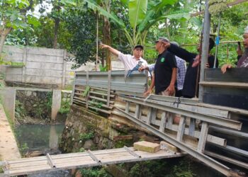 Tinjau Lokasi, Fathoni Desak Metland Bertanggung Jawab Soal Pengalihan Saluran Air