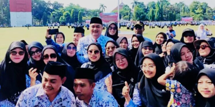 HGN 2025: Bupati Bogor Apresiasi Perjuangan Guru, Fokuskan 2026 untuk Perbaikan Sekolah dan Kesejahteraan Pendidik