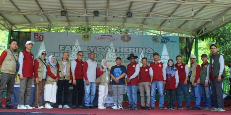 Tingkatkan Kekeluargaan, PGRI Cabang Kecamatan Cileungsi Gelar Family Gathering