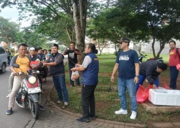 Jumat berkah, Karang Taruna Kecamatan Cileungsi Berbagi Untuk Sesama