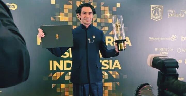 Reza Rahadian raih Piala Citra kategori penulis skenario terbaik FFI