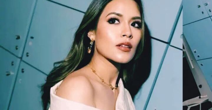 Pamer Prestasi di Tengah Proses Cerai, Raisa Bawa Pulang Piala AMI Awards 2025