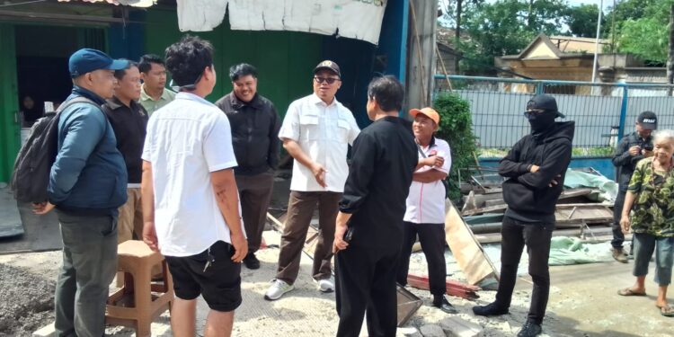 Banyaknya Aduan, Dewan Fathoni Tinjau Langsung Pengerjaan Jalan Cileungsi Kidul – Gandoang
