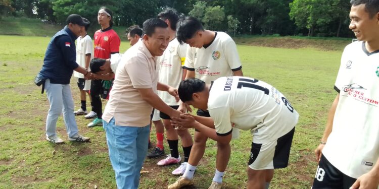 Kades Agus Apresiasi Karang Taruna Cup III Desa Nagrak