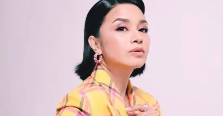 Ruth Sahanaya kembali lewat rilis lagu “Sebaris Lirik Cinta”